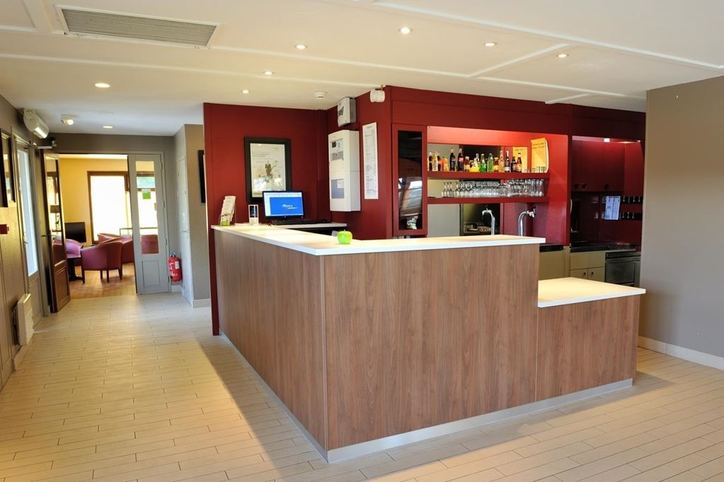 Отель Campanile Clermont-Ferrand ~ Тьер Ресторан фото